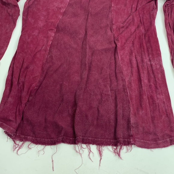 Gimmicks by Buckle Long sleeve pullover Distressed Top Size Small burgundy - Picture 10 of 11